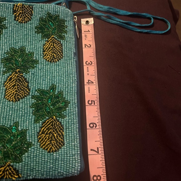 Bamboo Trading Company Beaded Crossbody CellphoneWristlet Pineapple Bag - Picture 7 of 7